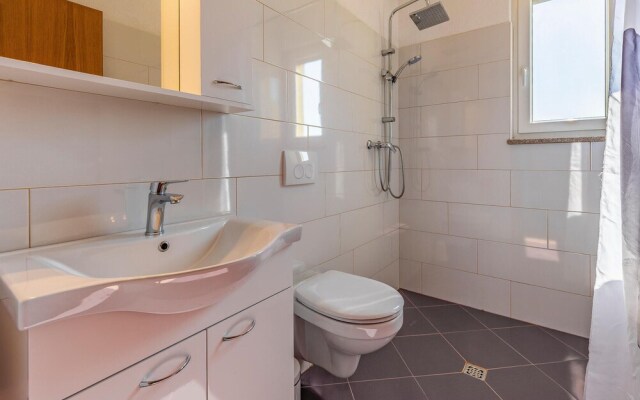 Beautiful Apartment in Pomer With 1 Bedrooms and Wifi