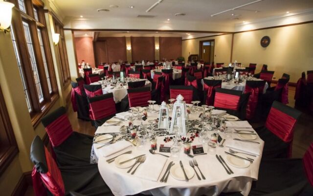 Best Western Plus All Settlers Motor Inn