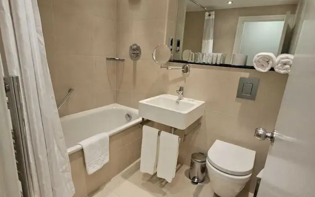 Palms Hotel & Retreat By Palette London Romford