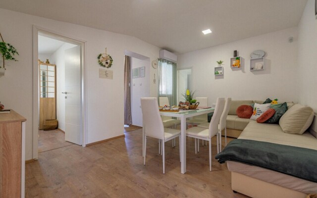 Amazing Apartment in Vir With Wifi and 2 Bedrooms