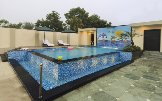 Royale Sarovar Portico Agra
