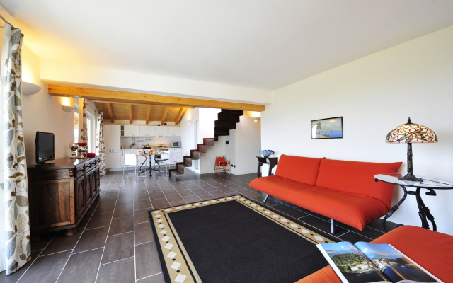 Gravedona Orange (Apt. 4)