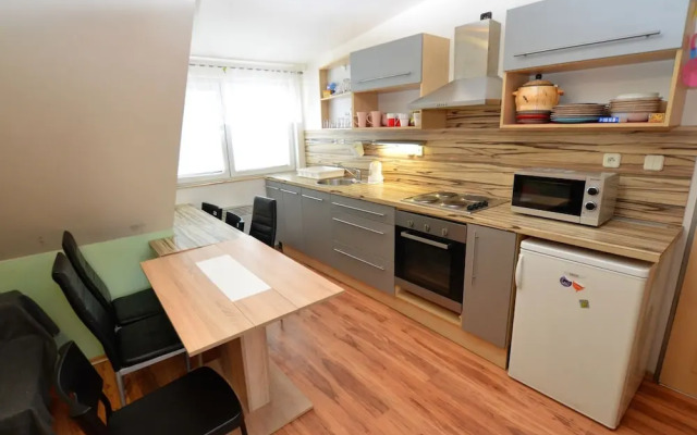 Comfy Holiday Home near Forest in Medenec