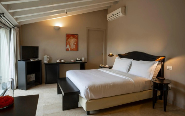 Santellone Resort