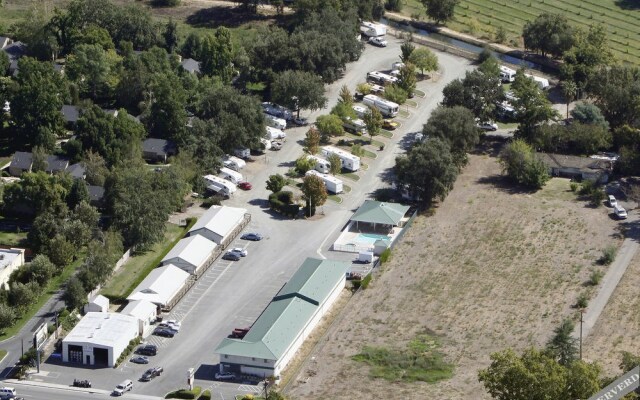 Gridley Inn & RV Park