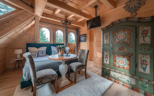 Rich Witch Villa&SPA