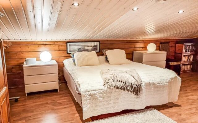Arctic chalet