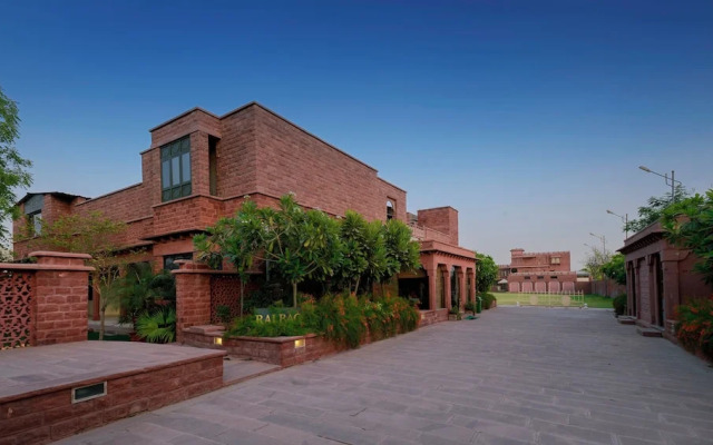 TreeHouse Rajbagh