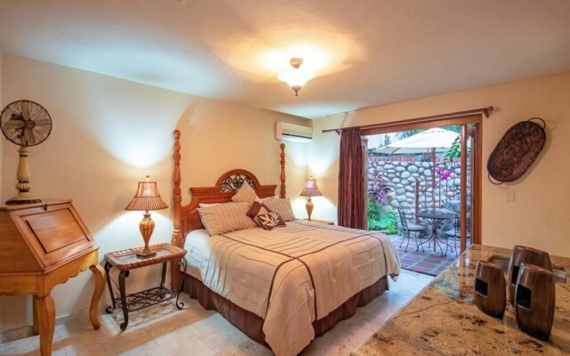 Sunny Vacation Villa 75