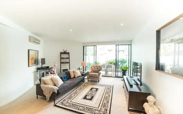 Richmond Oasis Apartments