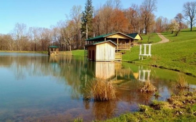 Diamond Lake Cabins