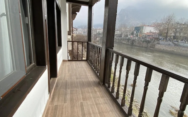 Ziyagil Konağı