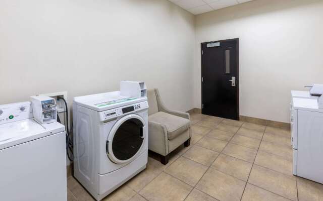 Hawthorn Suites by Wyndham Lubbock