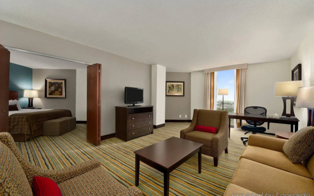 Delta Hotels by Marriott Minneapolis Northeast