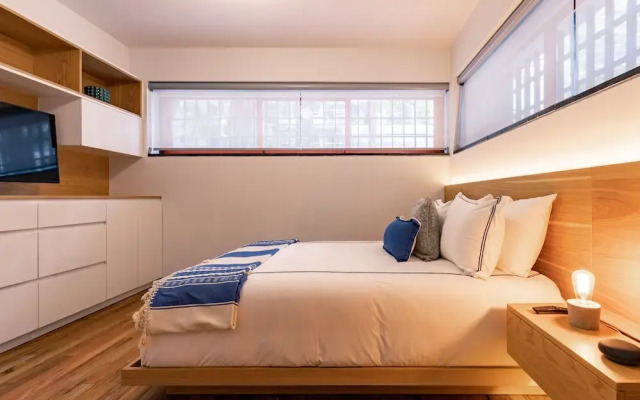 Casai Gorgeous 2 BR Apt With Rooftop