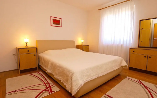 Apartment Mirjana 734