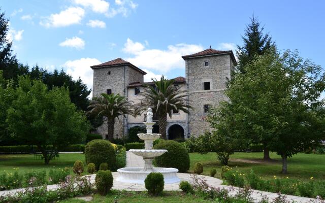 Akla Hotel Palacio Torre de Ruesga