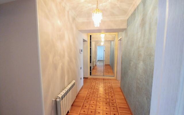 Deluxe Apartment with Sea and F1 view