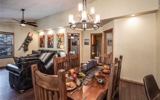 Midtown Riverfront 1, 2 Bedrooms, Hot Tub, Sleeps 6