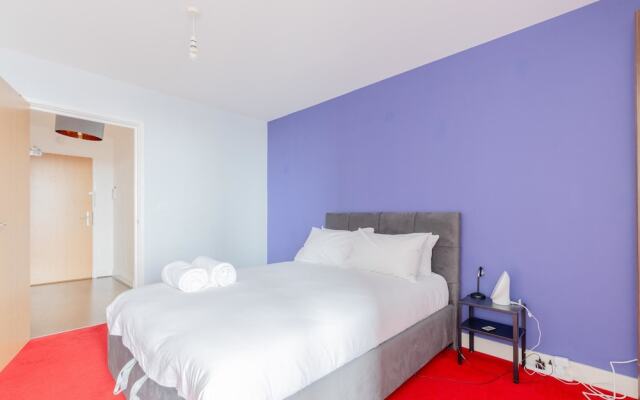 Quirky 1BD Flat W/gym & City Views Dalston!