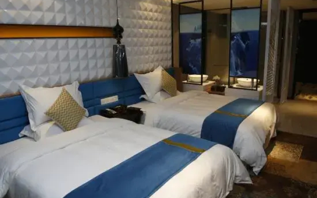 Ceeci Hotel