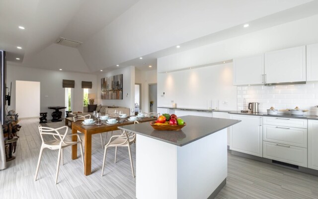 Modern 3 Bedroom Pool Villa MS24