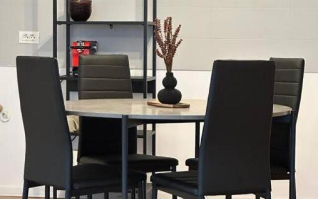 City Center Accommodation - 302