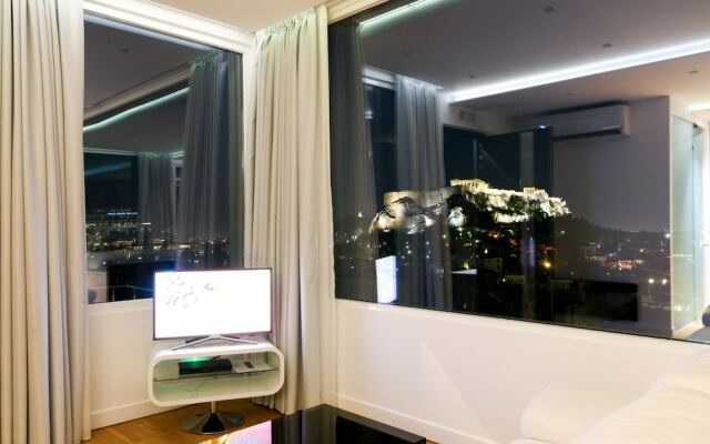 Majestic Homm Penthouse in the Heart of Plaka