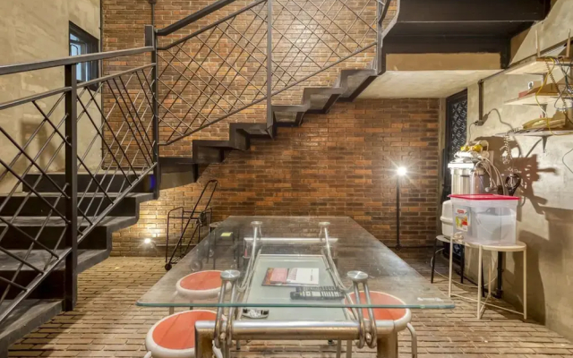 KoolKost near Tunjungan Plaza - Caters to Women