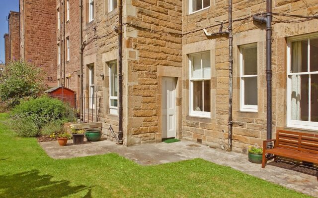 The Edinburgh Address - Classic Marchmont Charm