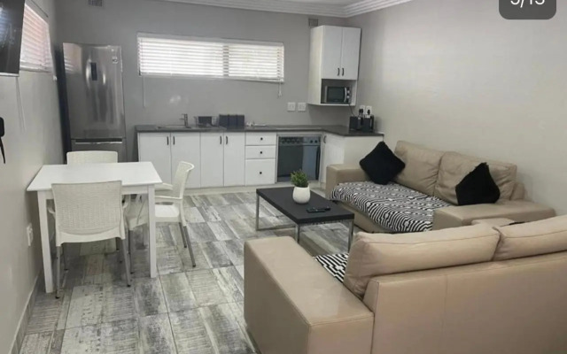 Guest House on Gillian Unit 7 (Adults Only)