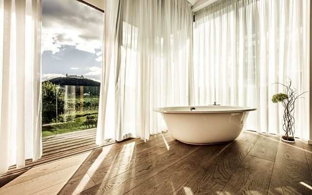 MALAT Weingut und Hotel