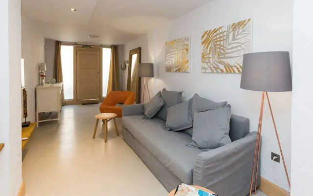 Y Hostel - Albergue Juvenil