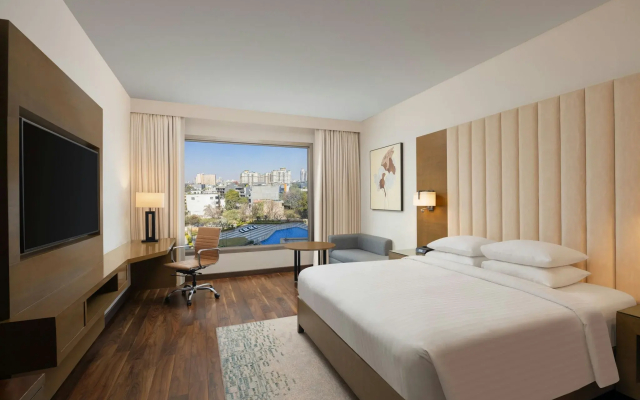 Courtyard by Marriott Gurugram Downtown