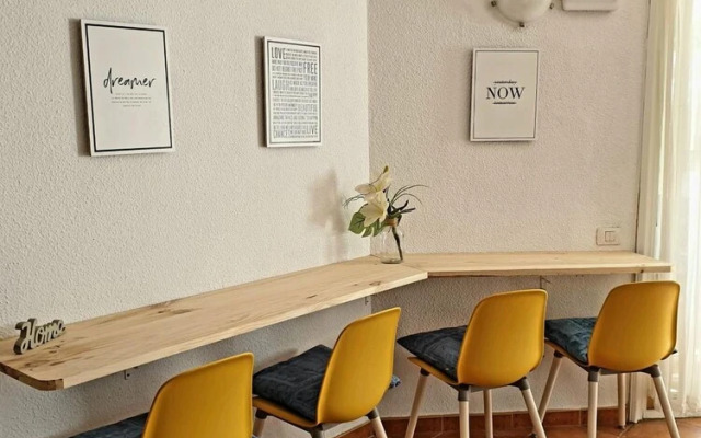 Endless Summer Hostel - Adults Only