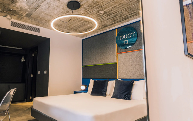 IKYK Hotel - IK Collection