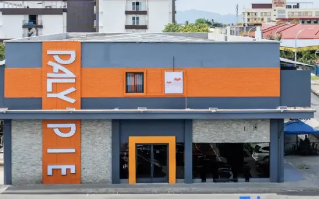 Paly Pie Hotel