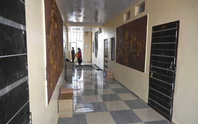 Goroomgo Bhagwaan Das Varanasi