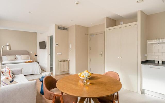 Home Art Apartments Salamanca