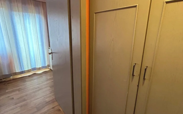 2-Rent Group Hostel Rooms AUB162