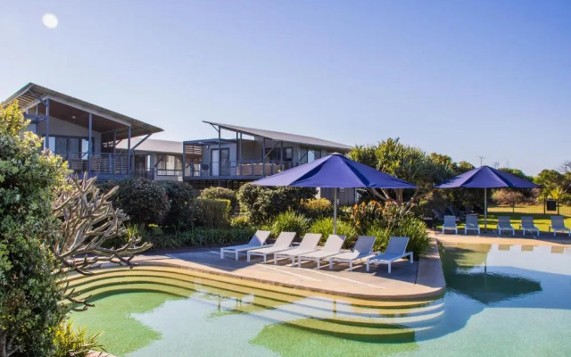 Ramada Resort Diamond Beach