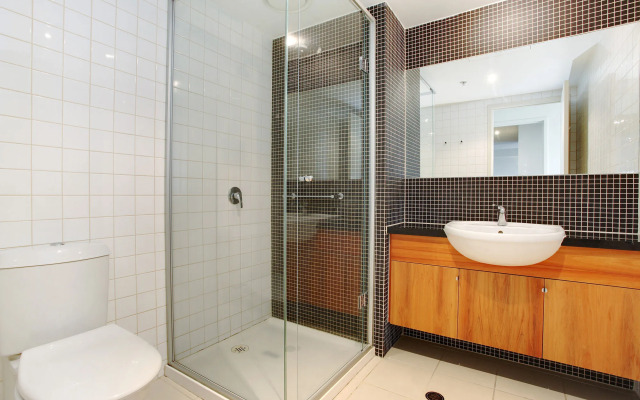 Southbank Apartments- Gallery Towers