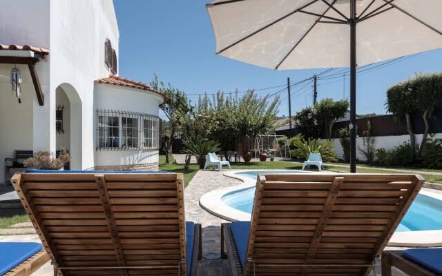 Sesimbra Stylish Villa by Homing