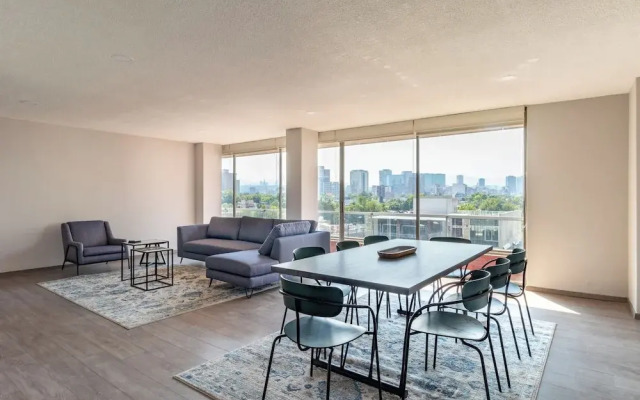 Penthouse Near Masaryk , Sleeps 16 , Pet Friendly