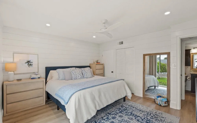 Kingston Arms Modern 1BR On Lido Key