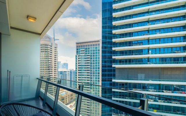 LUX - Dubai Marina Waterfront Suite 2