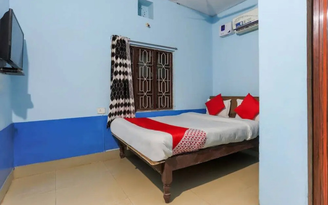 Royal Blues by OYO Rooms