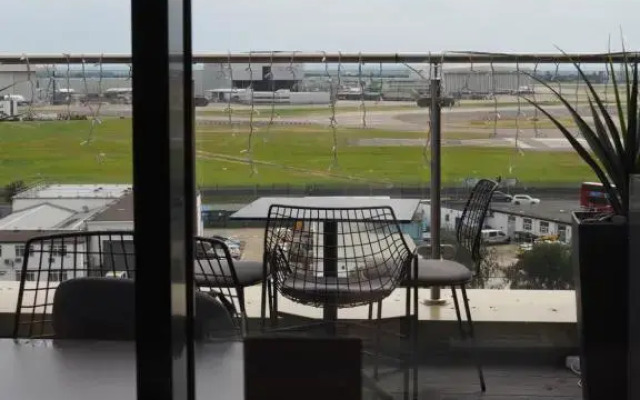 Courtyard London Heathrow Airport