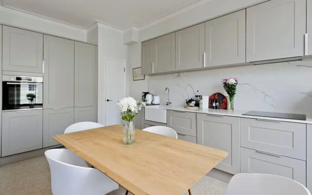 Large & Wonderful 1 Bed, Pimlico