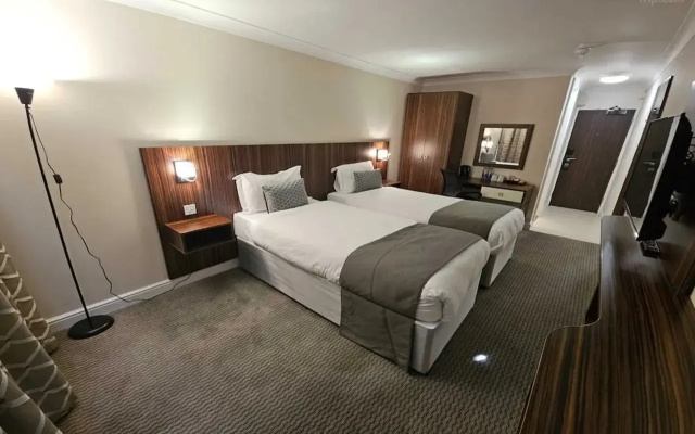 Palms Hotel & Retreat By Palette London Romford